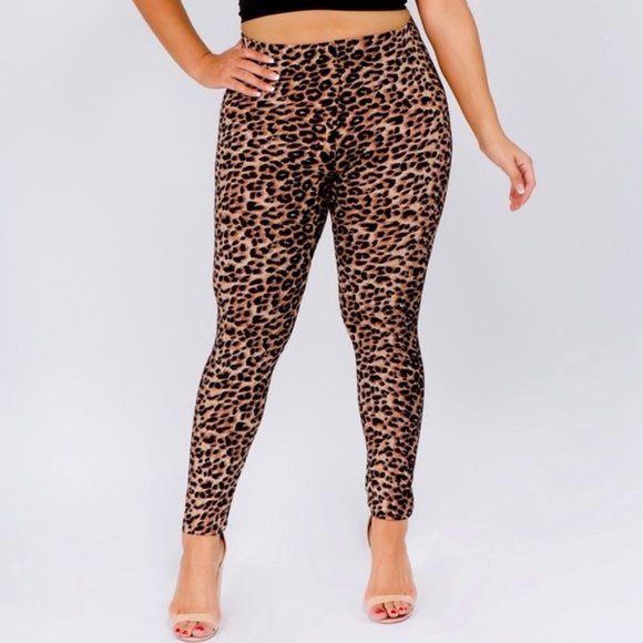 Plus Size Women's Animal Print, Cheetah Print Peach Skin Leggings - Picture 1 of 4